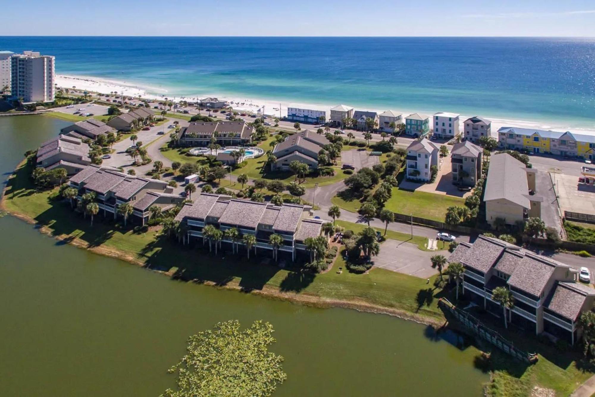 Seascape Lakefront Villas دستين الغرفة الصورة
