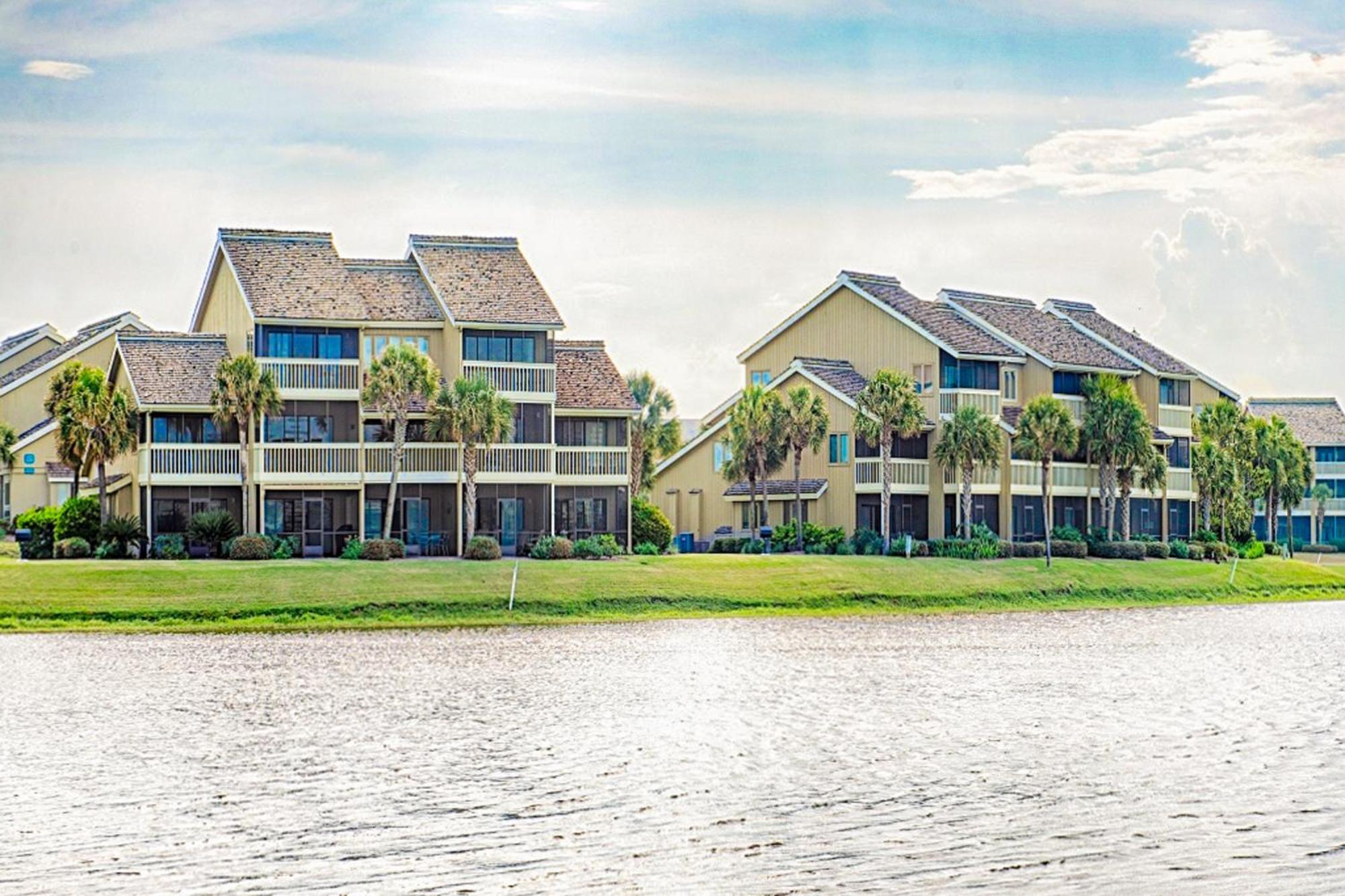 Seascape Lakefront Villas دستين الغرفة الصورة