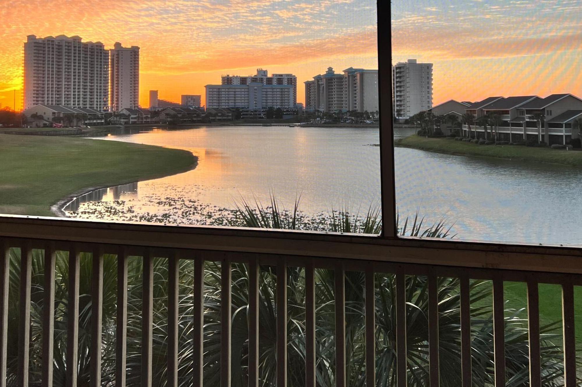 Seascape Lakefront Villas دستين الغرفة الصورة